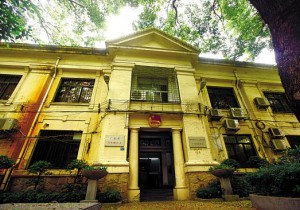 外墙翻新专家【飞天匠】浅谈外墙瓷砖翻新做法